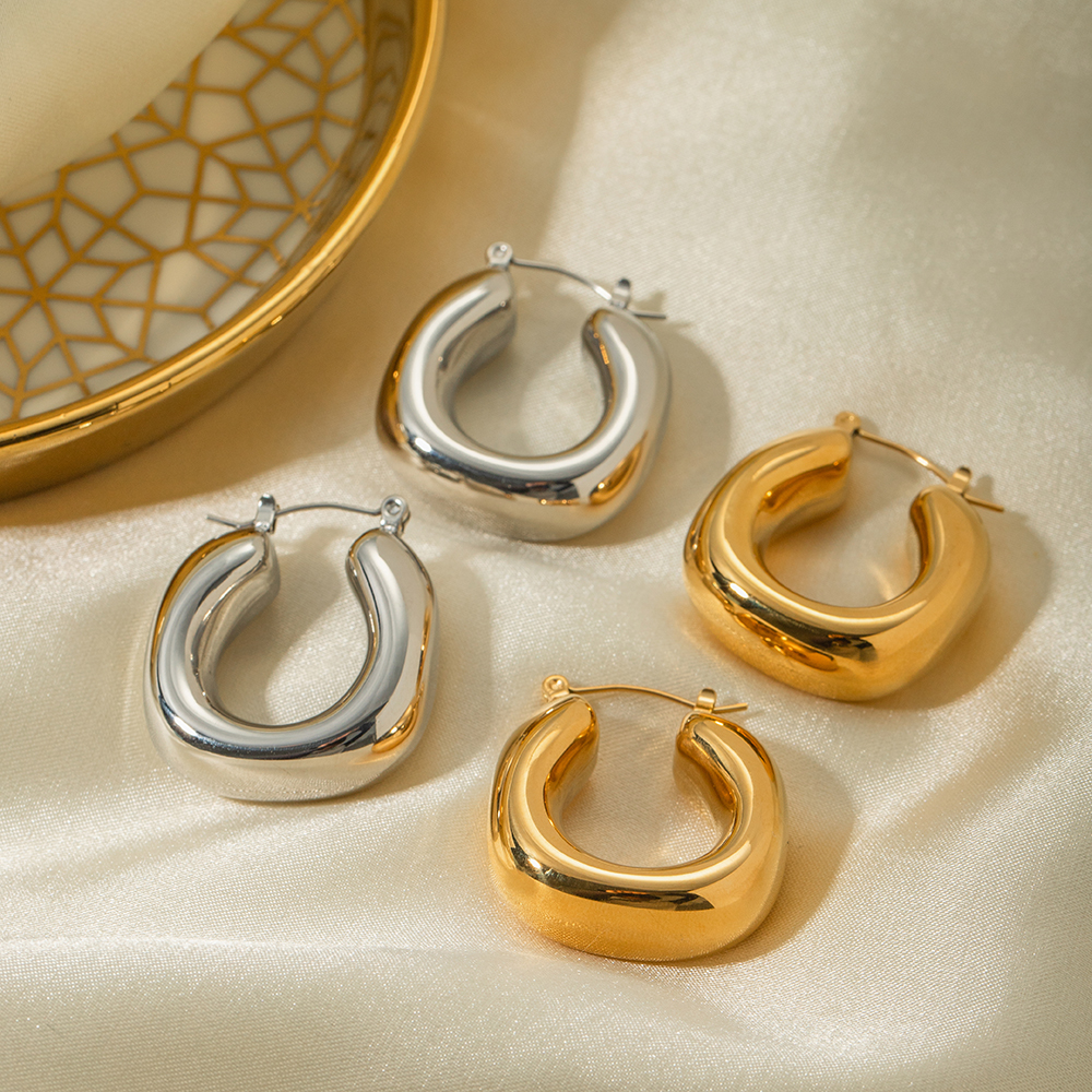 1 Paar IG-Stil Einfacher Stil U-Form Einfarbig Edelstahl 304 16 Karat Vergoldet Ohrringe display picture 4