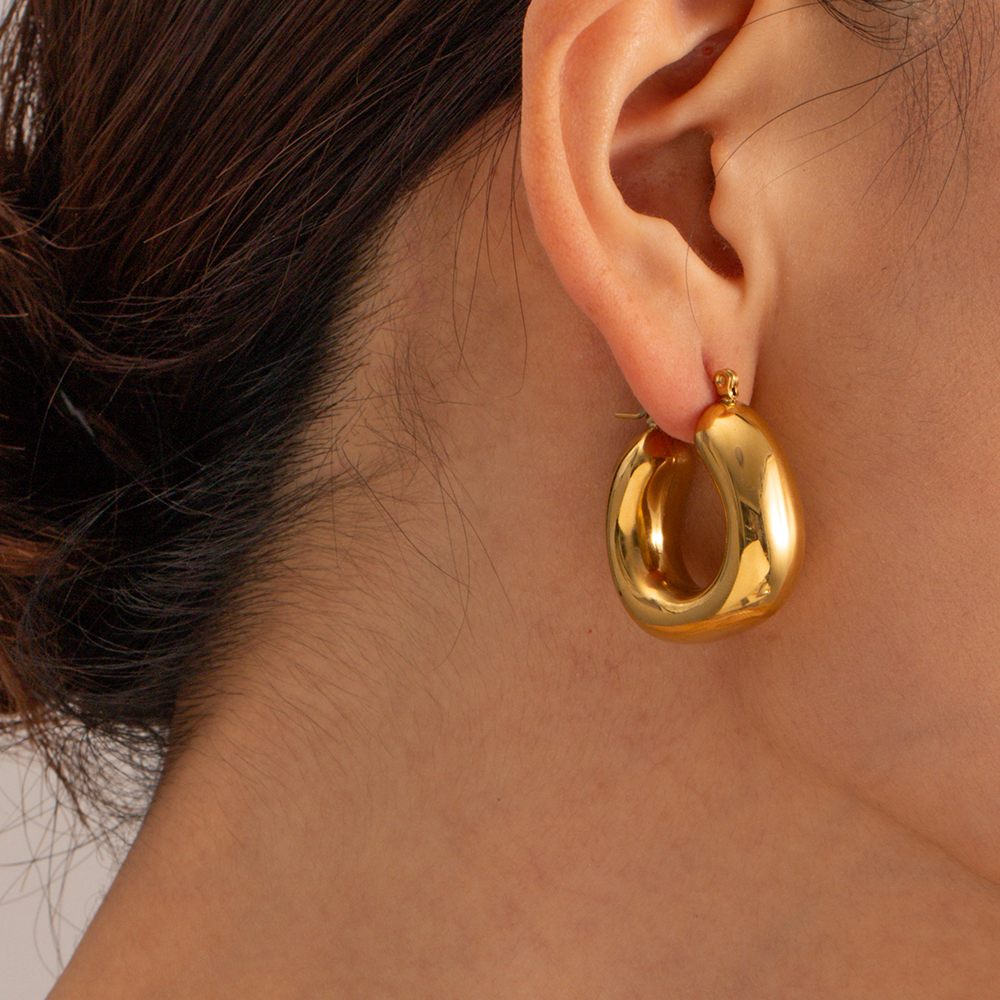 1 Paar IG-Stil Einfacher Stil U-Form Einfarbig Edelstahl 304 16 Karat Vergoldet Ohrringe display picture 10