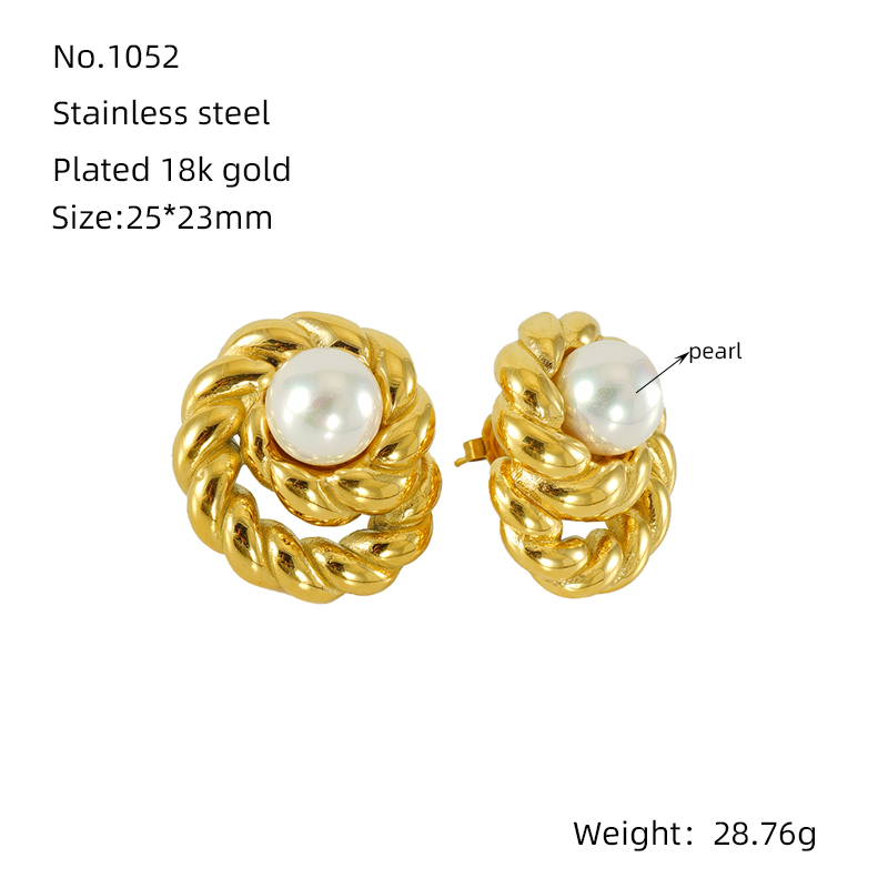1 Pair Simple Style Commute Geometric Inlay Titanium Steel Artificial Pearls 18K Gold Plated Ear Studs display picture 2