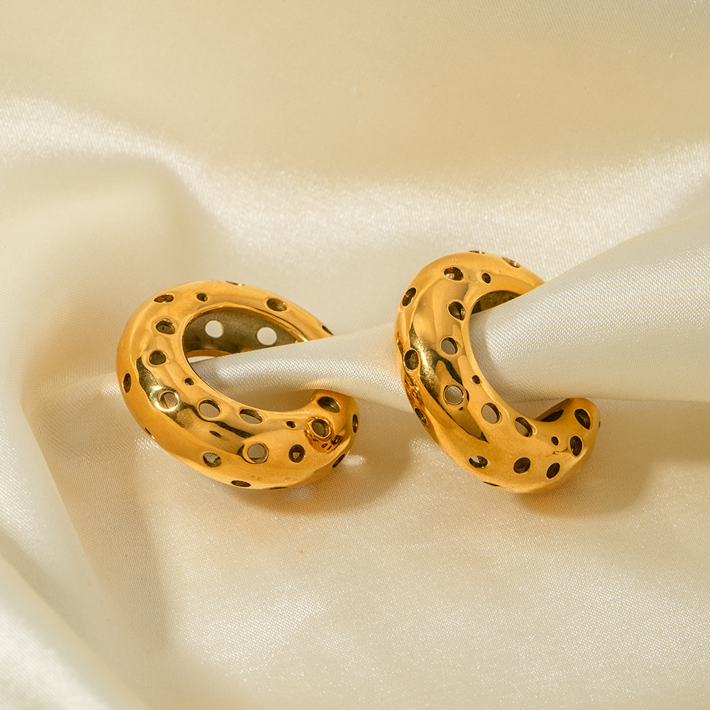 1 Pair Retro Roman Style C Shape 304 Stainless Steel 18K Gold Plated Ear Studs display picture 9