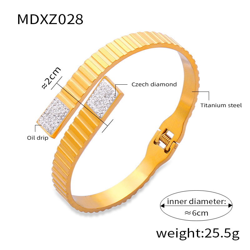 Titanium Steel 18K Gold Plated Retro Simple Style Plating Inlay Crown Bamboo Rhinestones Bangle display picture 9