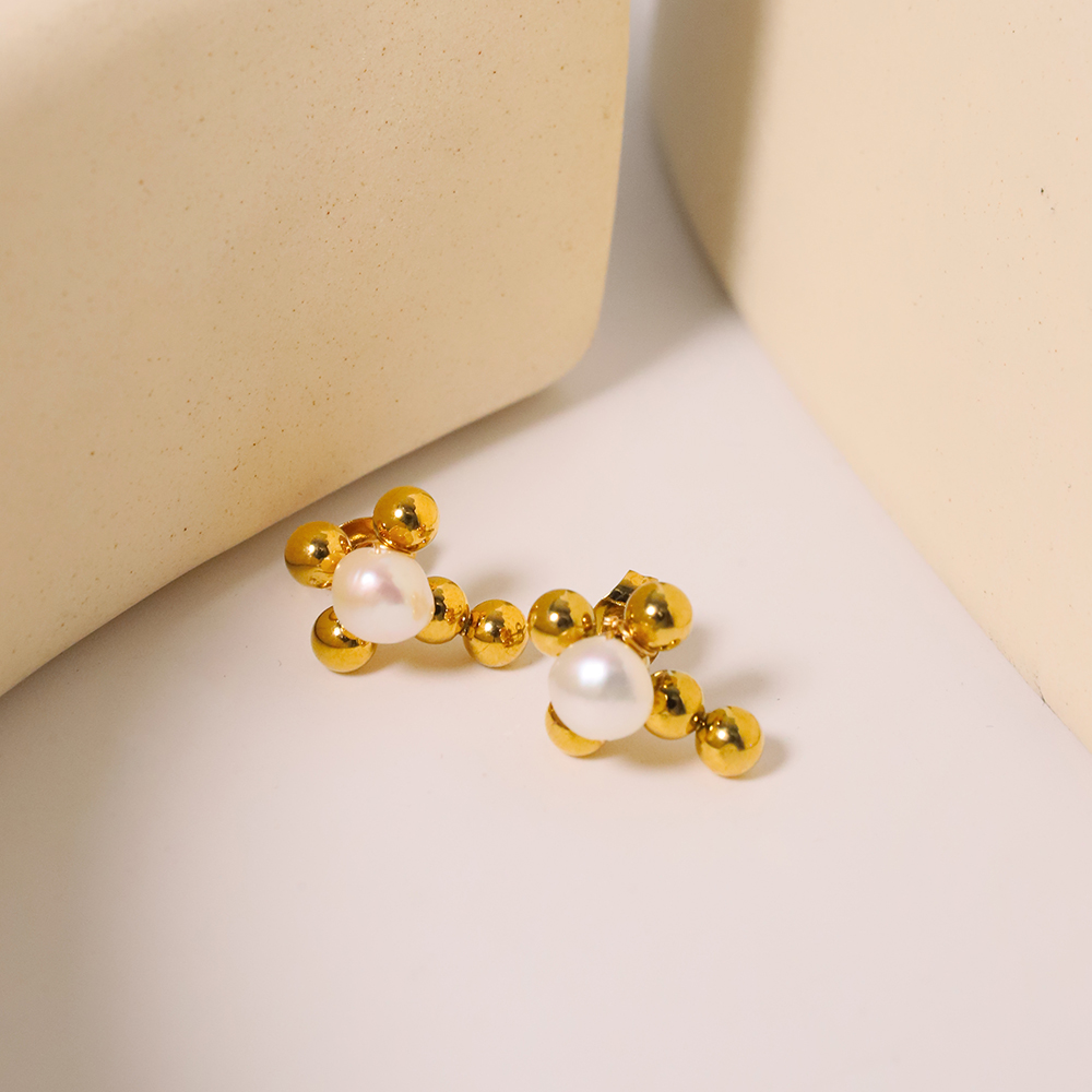 1 Pair Elegant Solid Color Plating Inlay 304 Stainless Steel Freshwater Pearl Pearl Ear Studs display picture 1