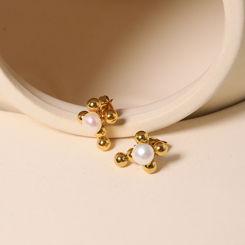 1 Pair Elegant Solid Color Plating Inlay 304 Stainless Steel Freshwater Pearl Pearl Ear Studs display picture 2