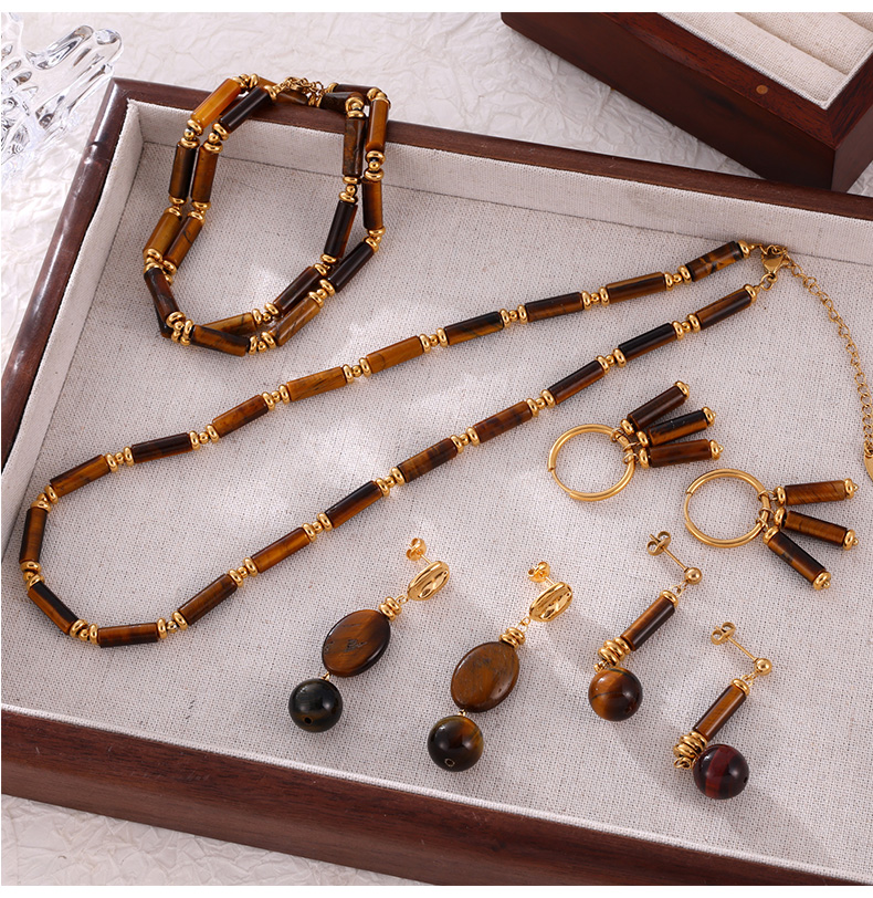 Elegant Retro Lady Round Oval Lines Tiger Eye Titanium Steel Beaded Plating Women's Earrings Necklace display picture 5