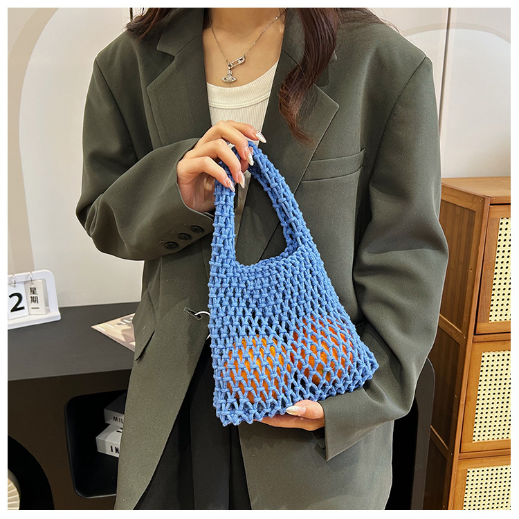 Women's Small Cotton Solid Color Basic Weave Open Handbag display picture 3