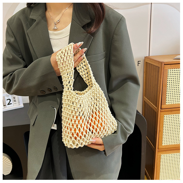 Women's Small Cotton Solid Color Basic Weave Open Handbag display picture 7