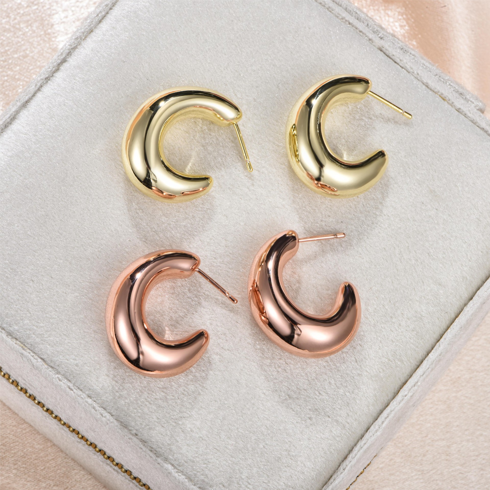 1 Pair Casual Solid Color Plating Plastic Gold Plated Ear Studs display picture 6