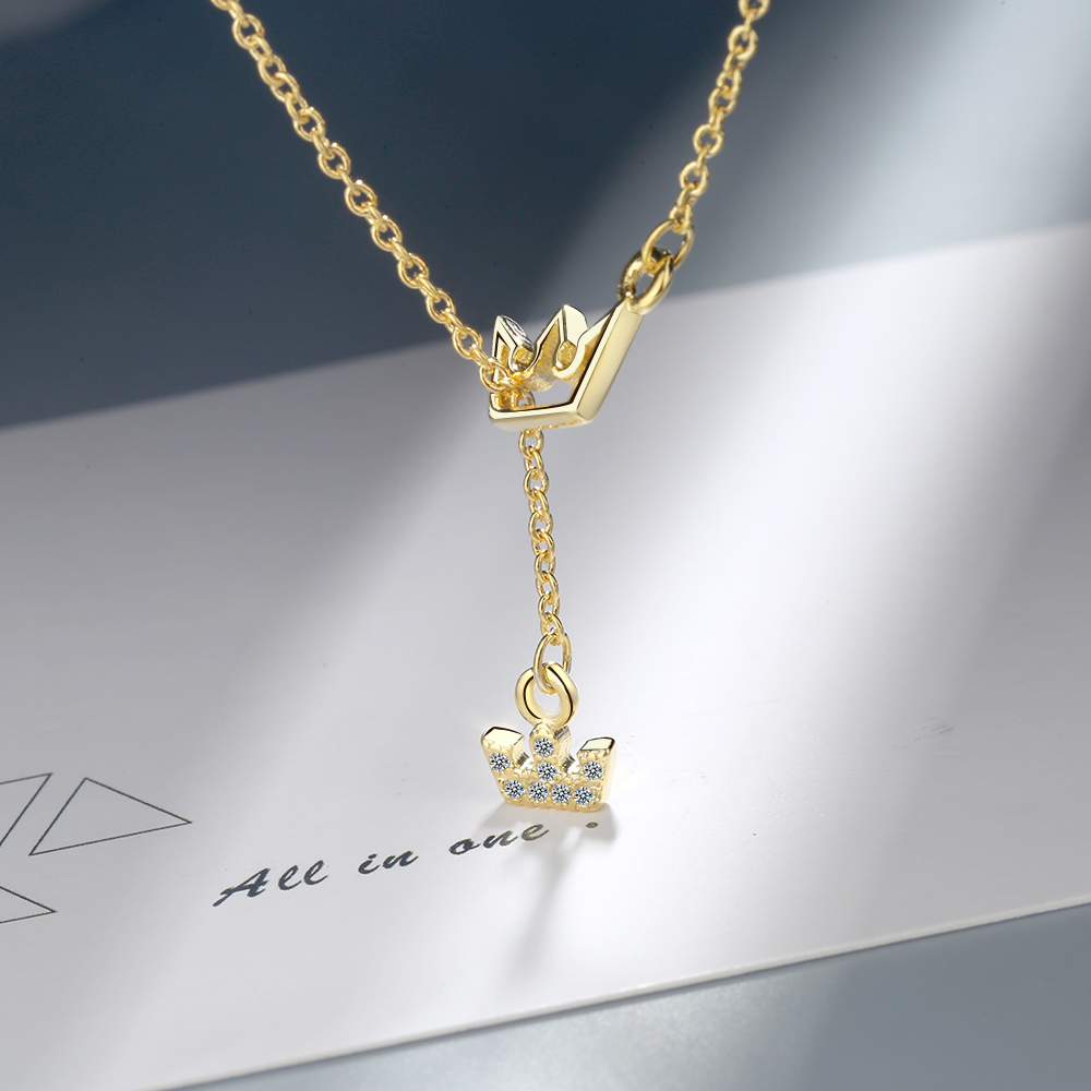 Cobre Básico Estilo Moderno Estilo Simple Embutido Corona Diamantes De Imitación Collar Colgante display picture 4