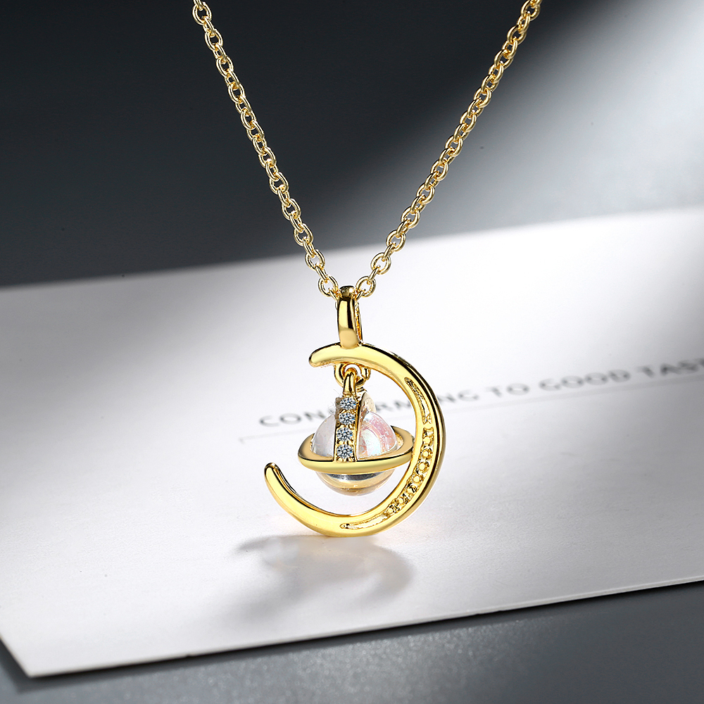 Copper IG Style Elegant Lady Inlay Moon Zircon Pendant Necklace display picture 3
