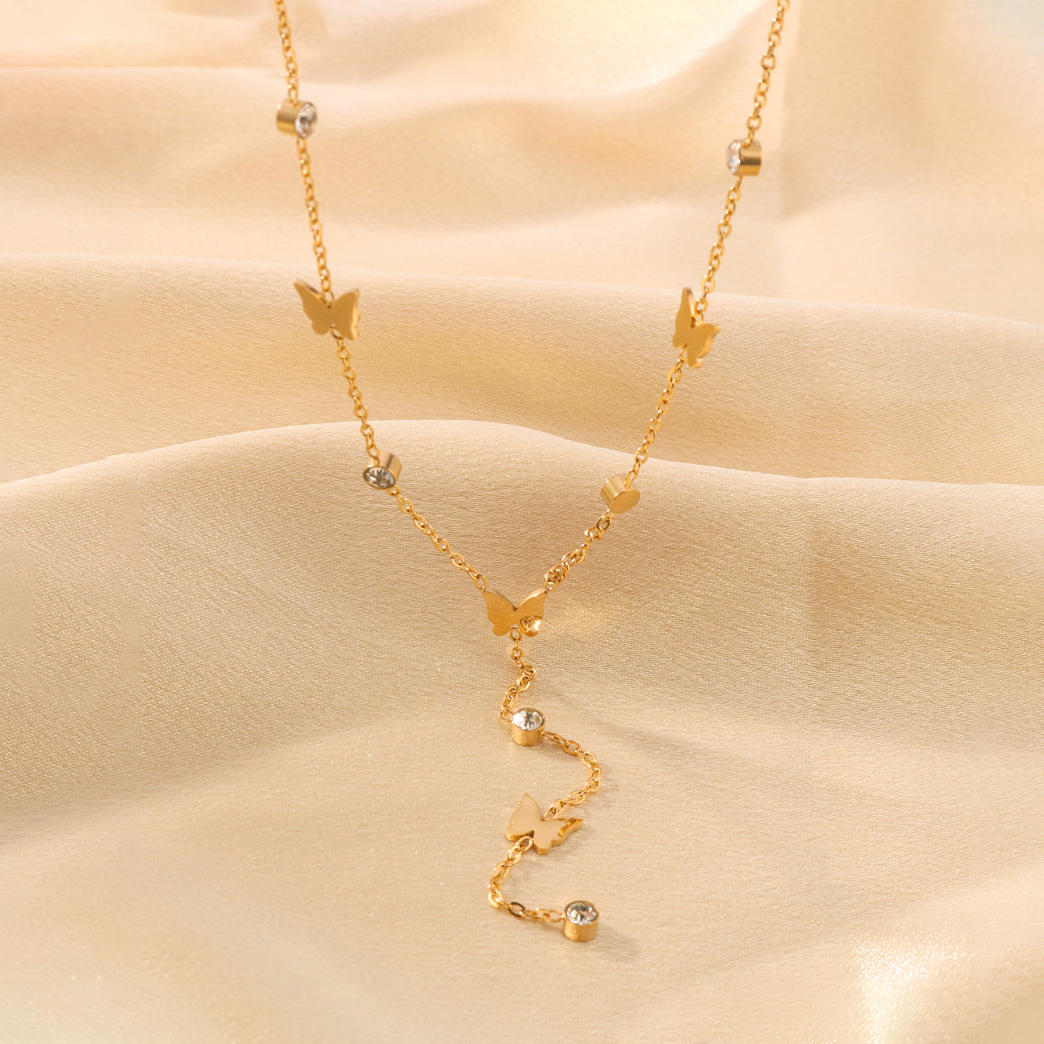 Acero Inoxidable 304 Chapados en oro de 18k Estilo IG Romántico Estilo Simple Embutido Mariposa Diamantes De Imitación Collar Colgante display picture 4