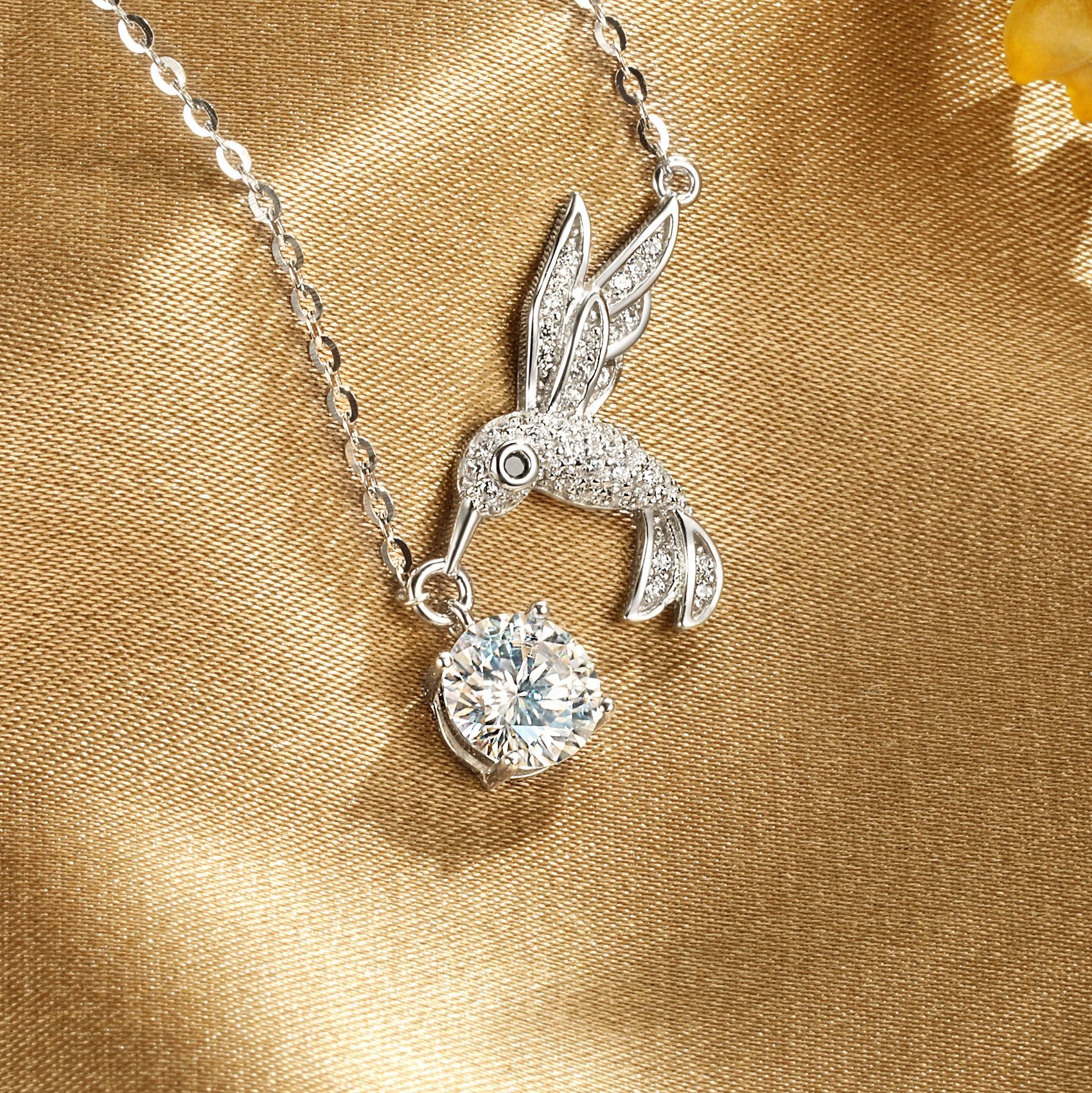 Sterling Silber 18 Karat Vergoldet IG-Stil Glänzend Inlay Vogel Moissanit Halskette display picture 4