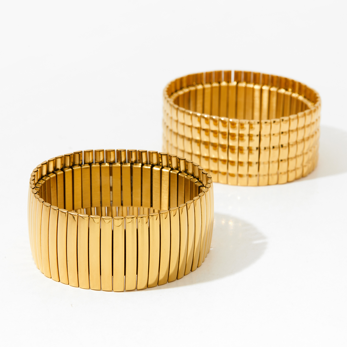 Modern Style Stripe 304 Stainless Steel 16K Gold Plated White Gold Plated Gold Plated Bangle In Bulk display picture 2