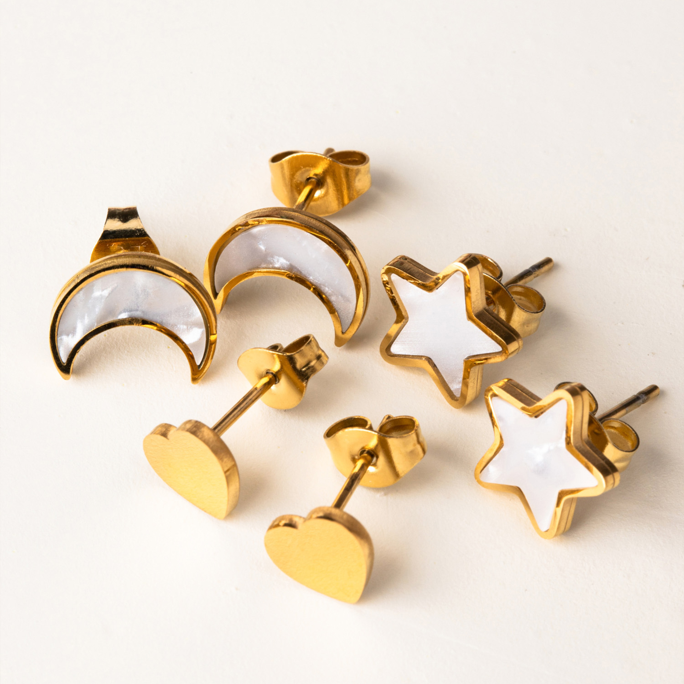 1 Set 3 Pairs Casual Simple Style Moon Flower Butterfly Plating Inlay 304 Stainless Steel Rhinestones Shell 18K Gold Plated Ear Studs display picture 10
