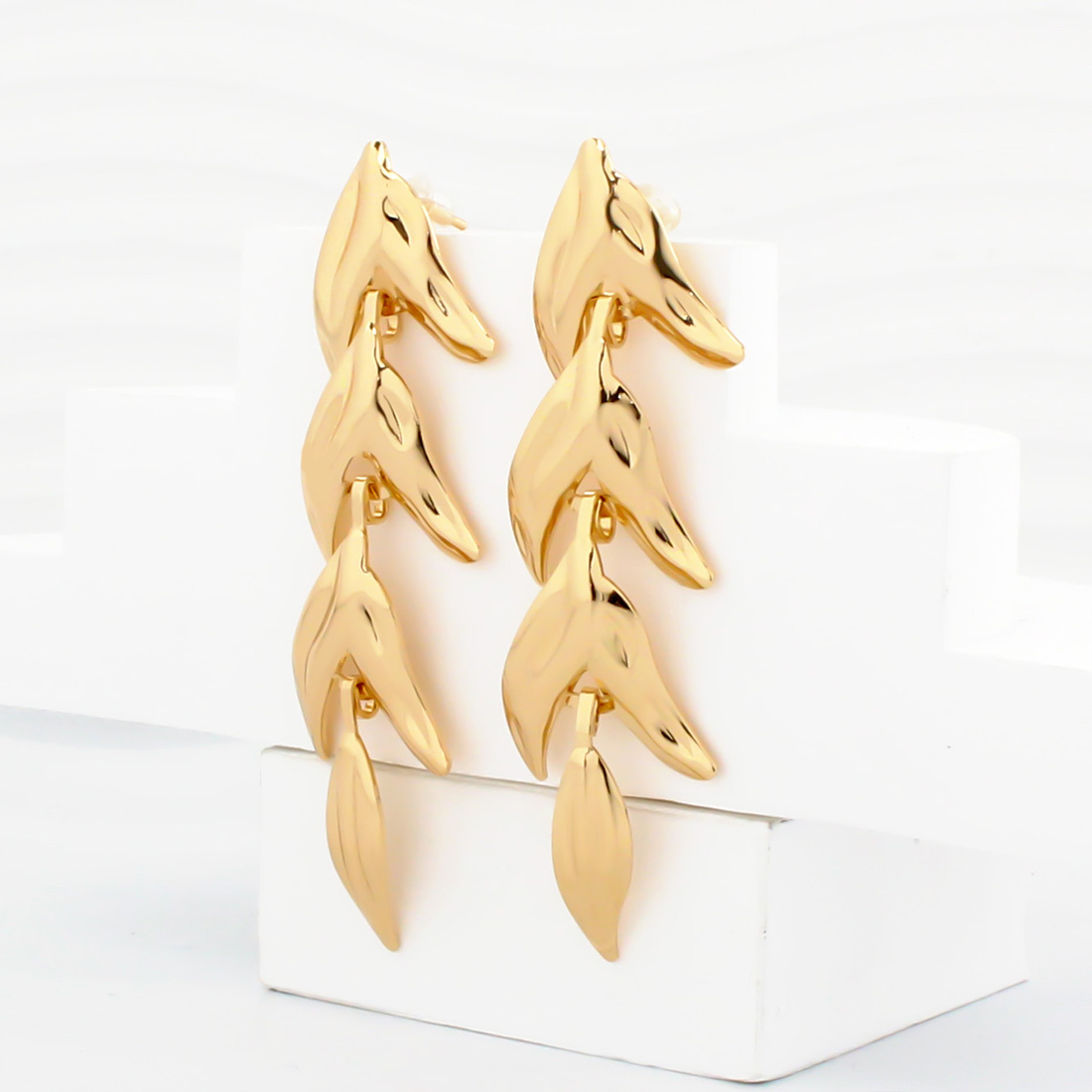 1 Pair Elegant Sweet Fish Tail Plating Iron Gold Plated Drop Earrings display picture 5
