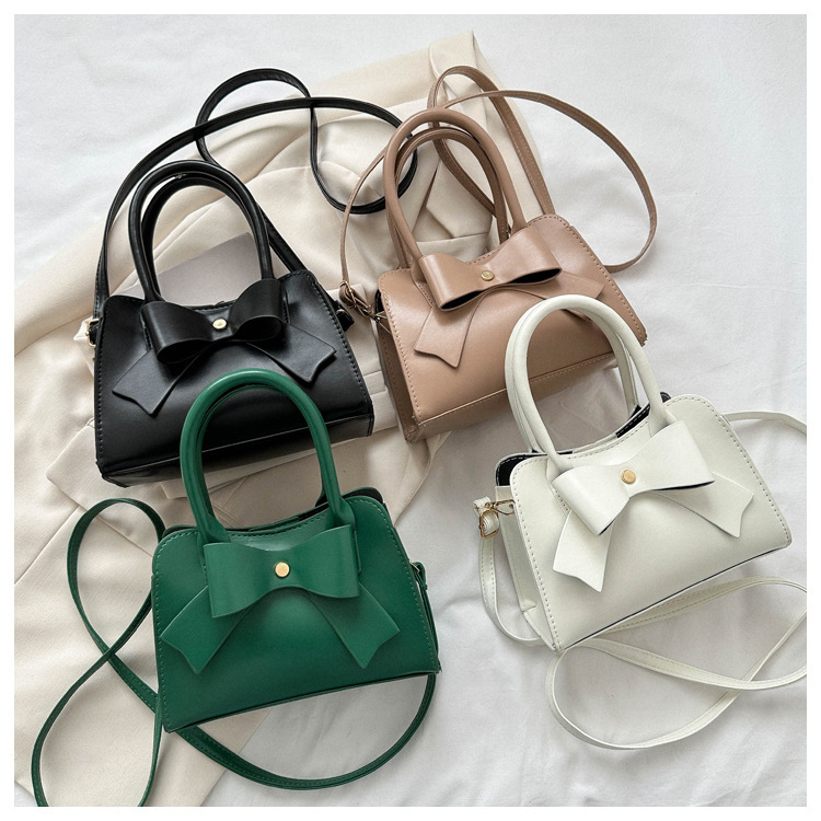 Women's PVC Pu Leather Bow Knot Elegant Square Zipper Magnetic Buckle Handbag display picture 4