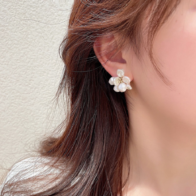 1 Pair Vacation Flower Enamel Plating Imitation Pearl Copper 18K Gold Plated Ear Studs display picture 4