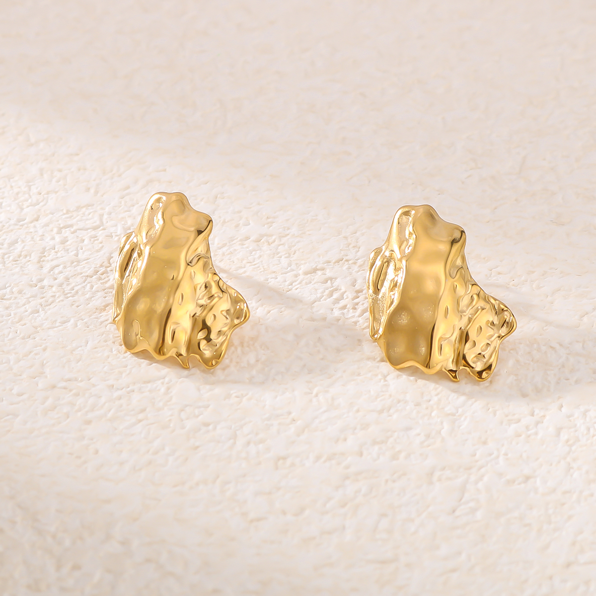 1 Pair Vintage Style Simple Style Irregular Pleated Stainless Steel 18K Gold Plated Ear Studs display picture 2