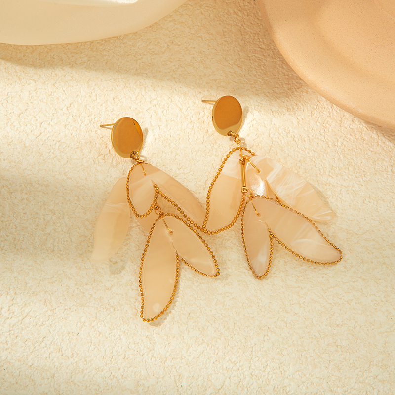 1 Pair Casual Elegant Artistic Leaves Tassel Plating Arylic Shell Gold Plated Drop Earrings display picture 4