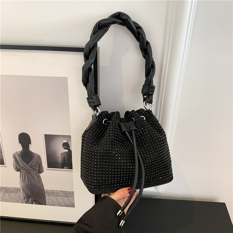 Women's Medium Pu Leather Solid Color Streetwear Rhinestone String Bucket Bag display picture 8
