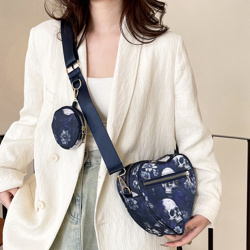 Unisex Medium Nylon Skull Streetwear Zipper Bag Sets Crossbody Bag display picture 12
