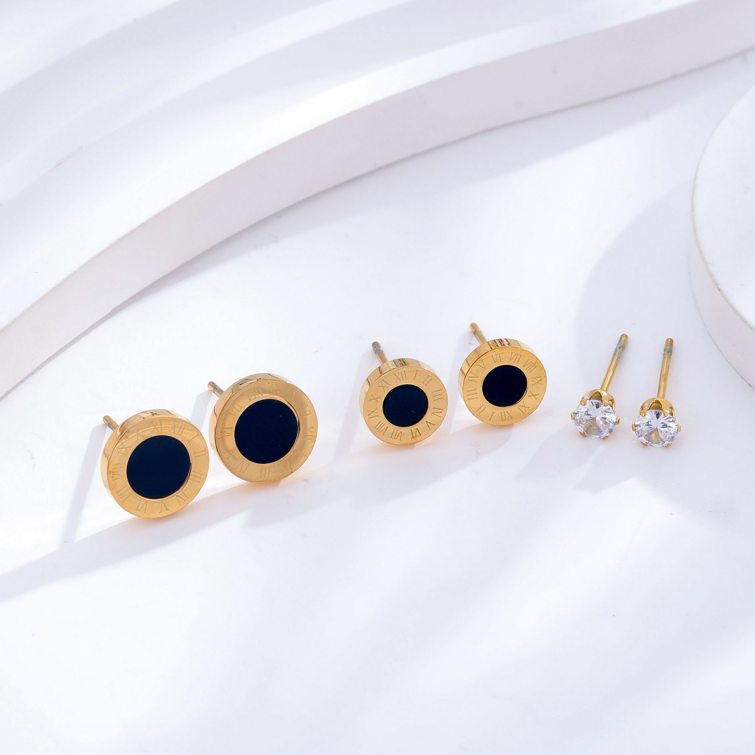 1 Set 3 Pairs Casual Simple Style Heart Shape Roman Numeral Butterfly Plating Inlay 304 Stainless Steel Rhinestones Shell 18K Gold Plated Ear Studs display picture 6