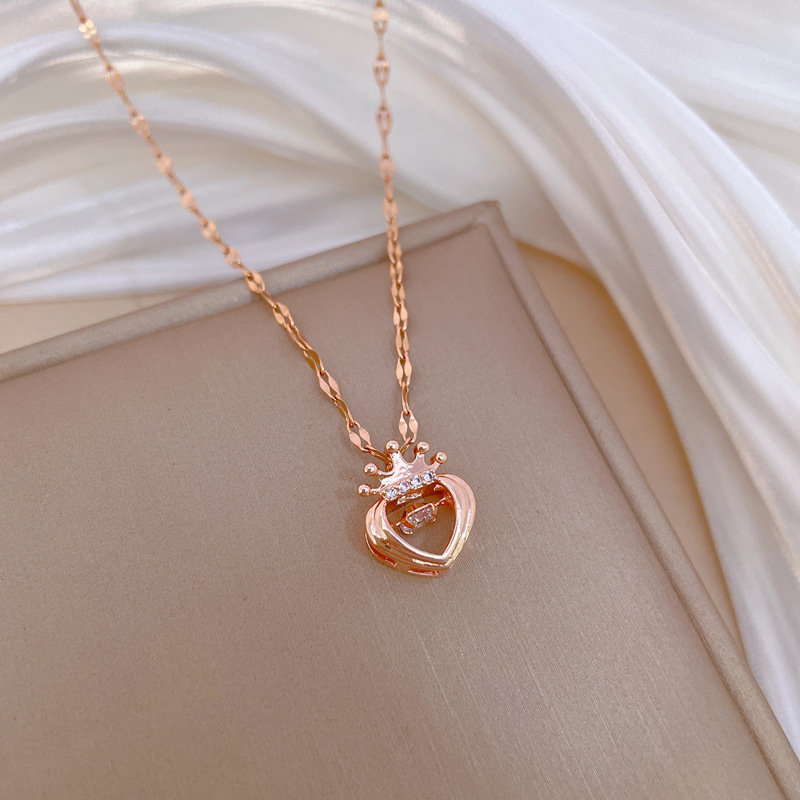 Wholesale Modern Style Simple Style Heart Shape Crown 304 Stainless Steel Copper Inlay Rhinestones Pendant Necklace display picture 8