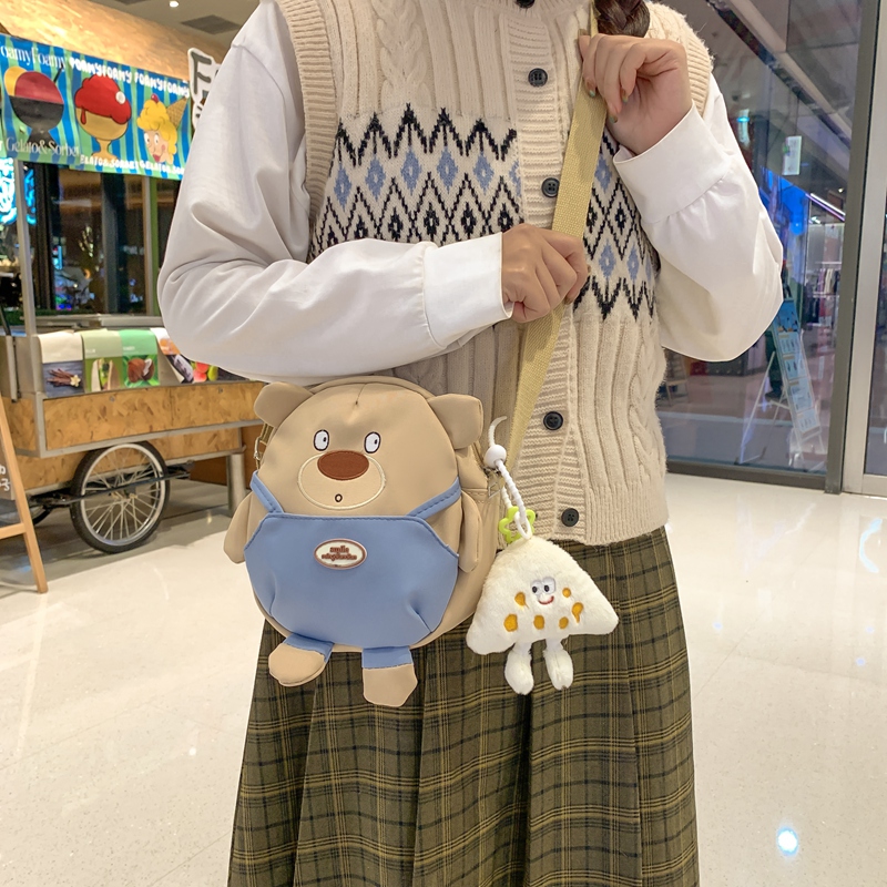 Women's Nylon Bear Cute Sewing Thread Zipper Shoulder Bag display picture 5