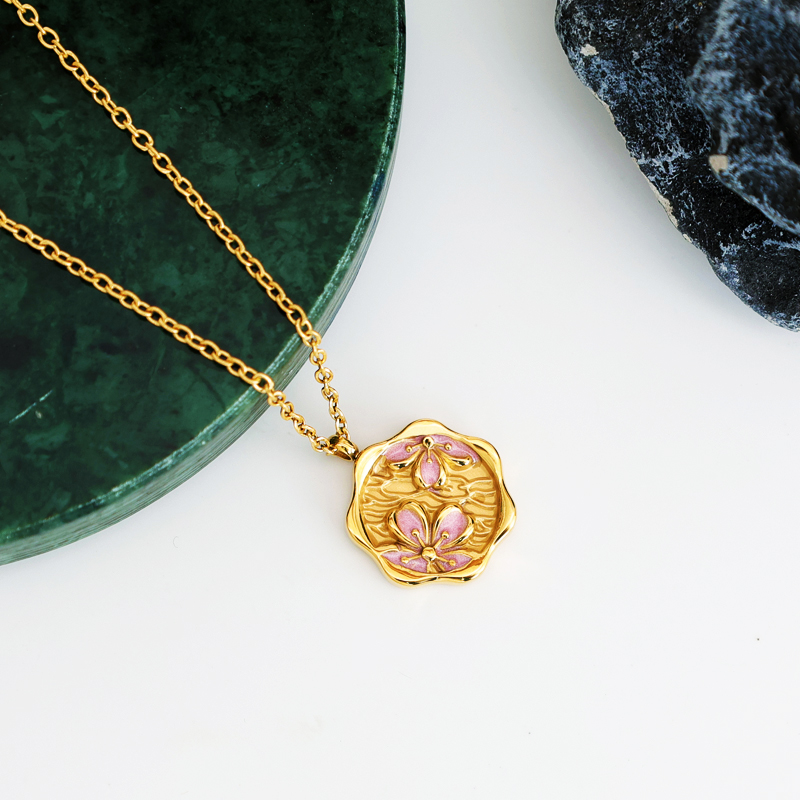 304 Stainless Steel 18K Gold Plated IG Style Basic Classic Style Enamel Geometric Flower Pendant Necklace display picture 4