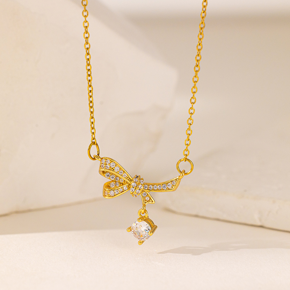 304 Stainless Steel 18K Gold Plated Casual Simple Style Commute Inlay Swan Heart Shape Bow Knot Artificial Rhinestones Pendant Necklace display picture 2