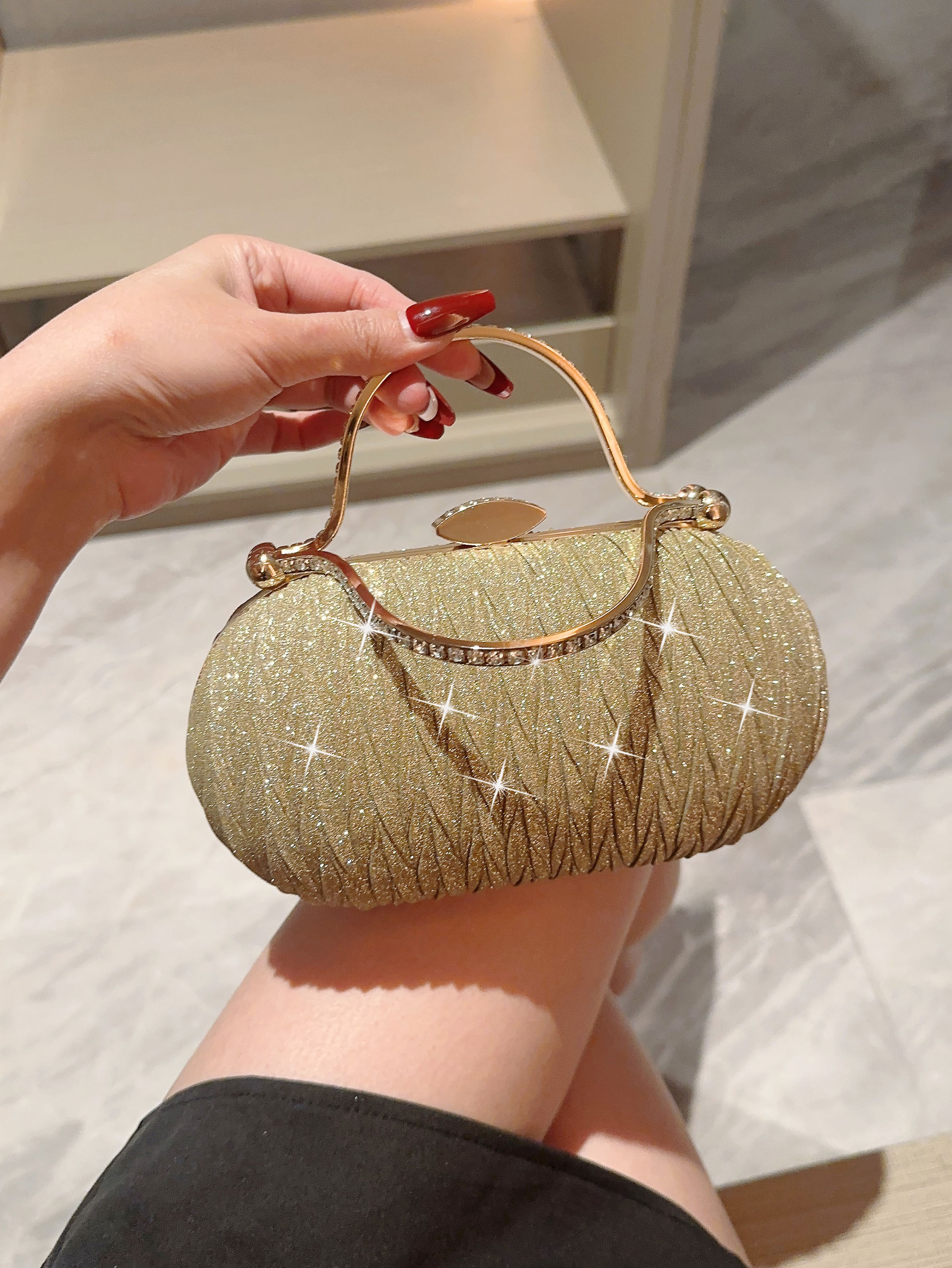 Gold Polyester Solid Color Oval Evening Bags display picture 2
