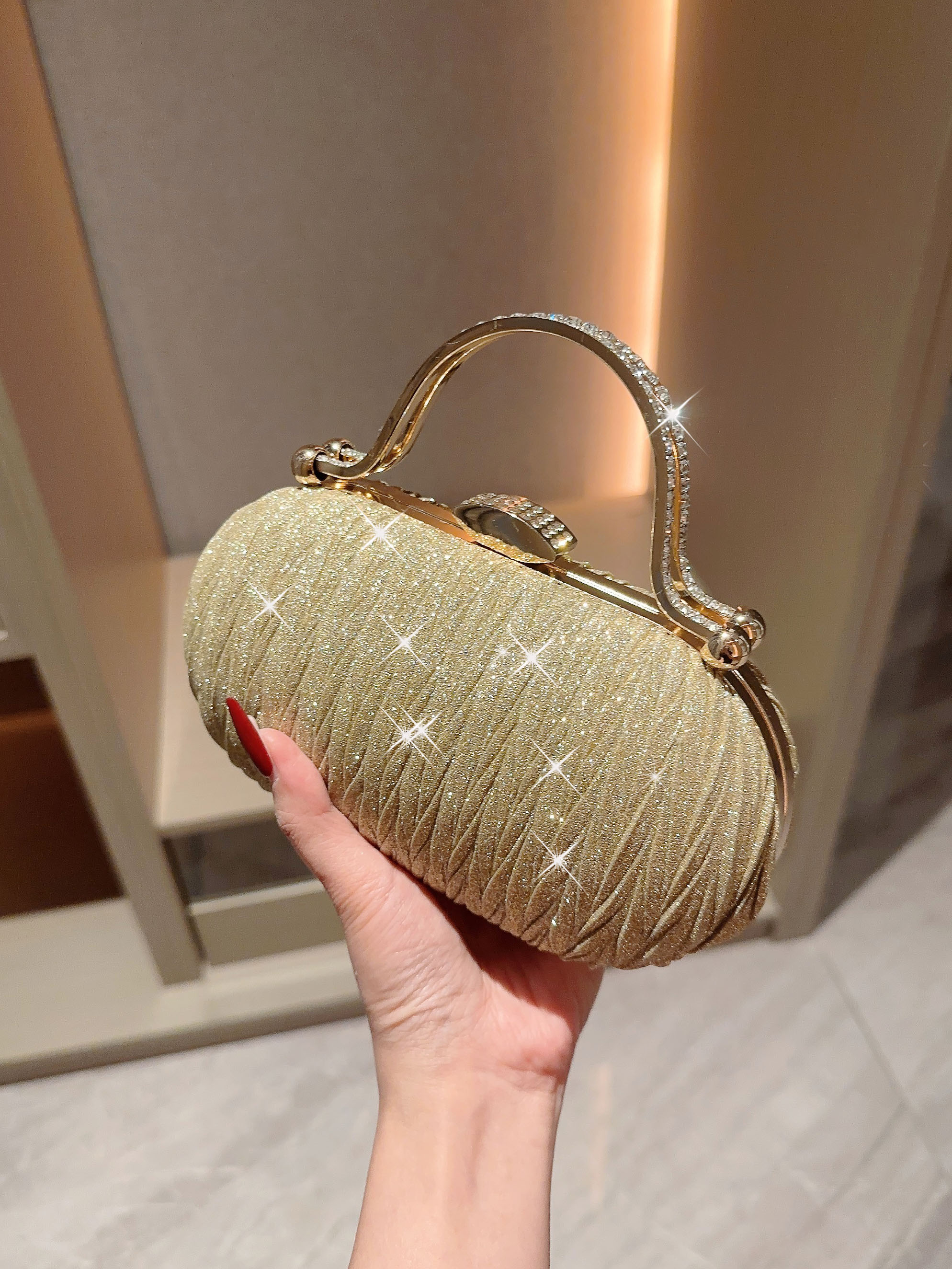 Gold Polyester Solid Color Oval Evening Bags display picture 3