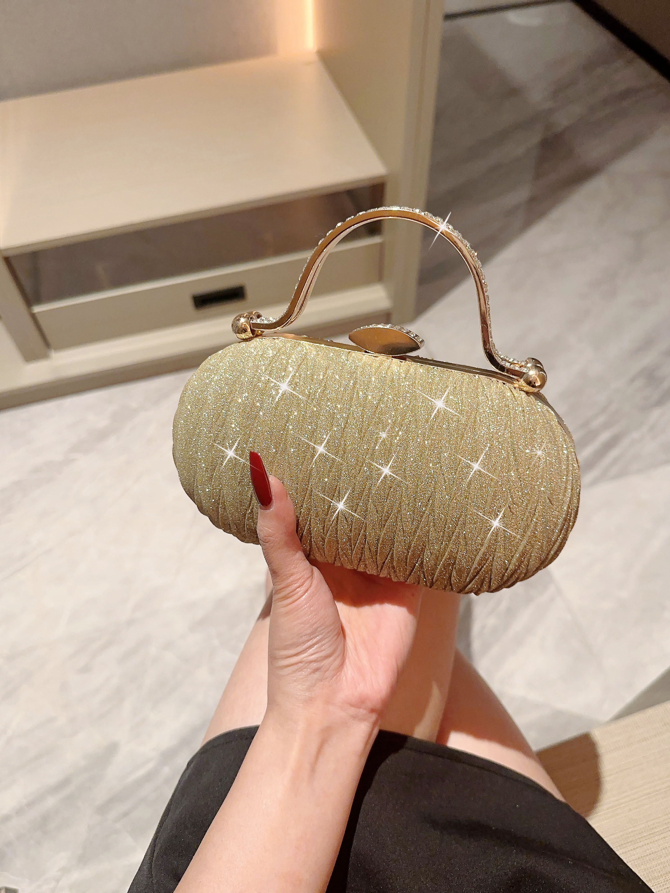 Gold Polyester Solid Color Oval Evening Bags display picture 5