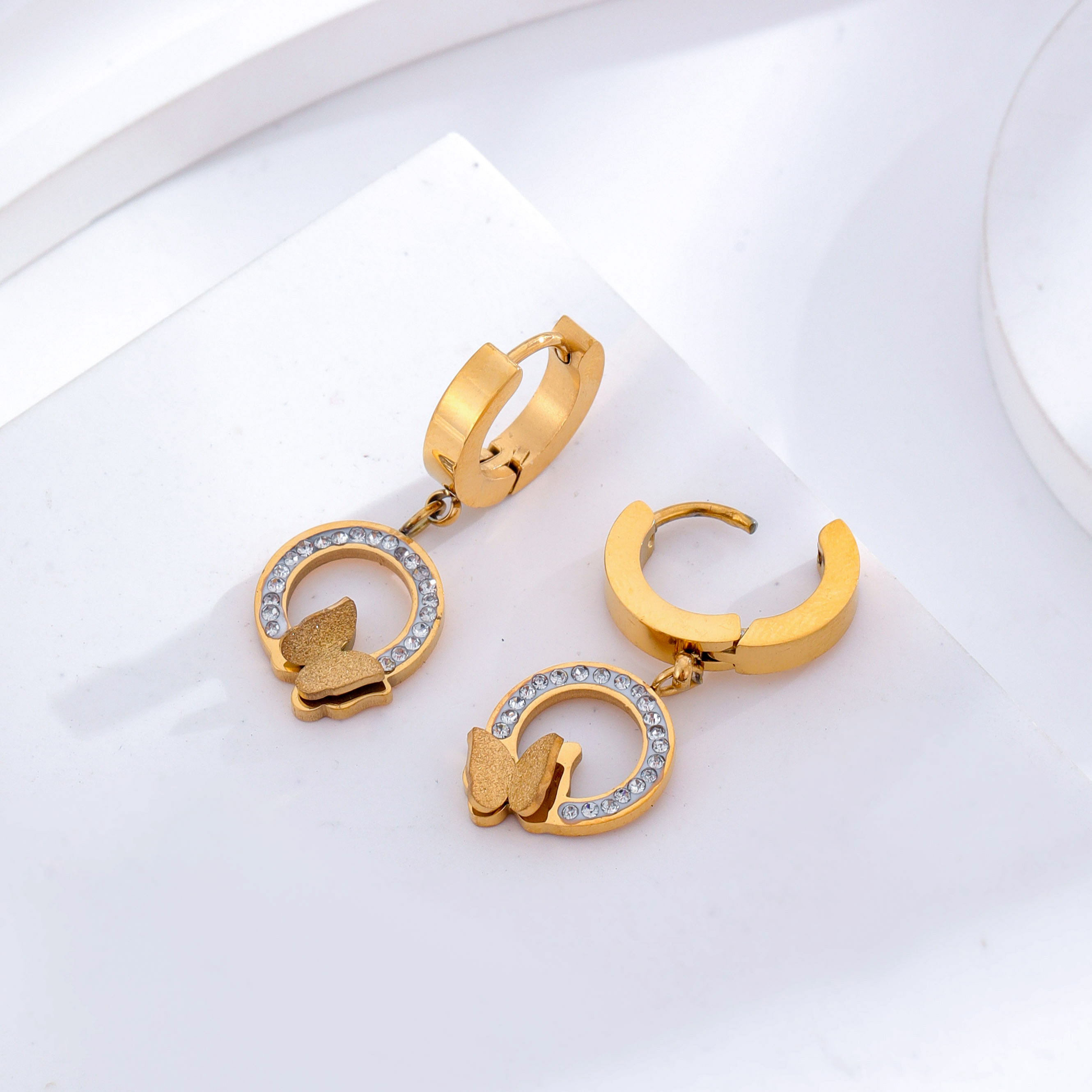 1 Pair Casual Commute Heart Shape Butterfly Plating Inlay 304 Stainless Steel Rhinestones 18K Gold Plated Earrings display picture 2