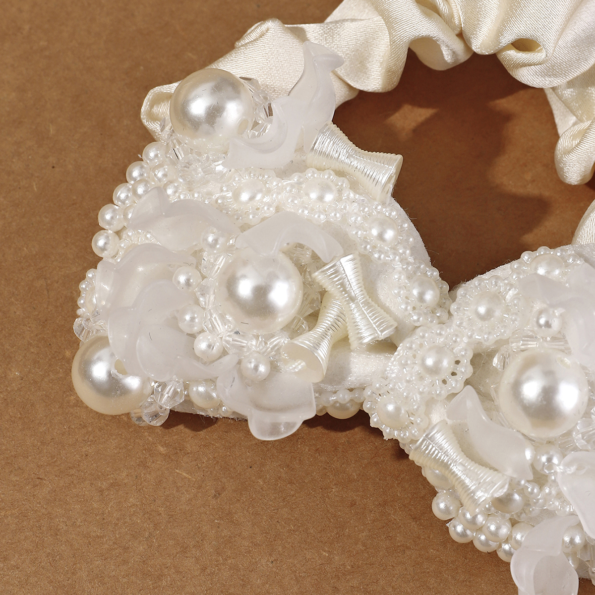 Frau Feenhafter Stil Süss Koreanische Art Blume Tuch Inlay Künstliche Perlen Glasstein Haargummi display picture 13