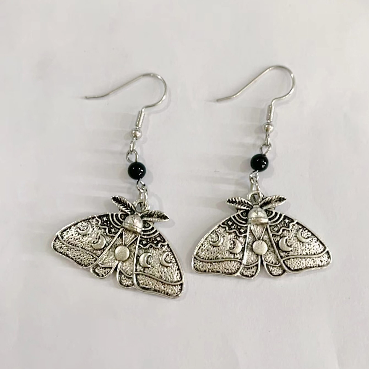 1 Pair Retro Ethnic Style Classic Style Heart Shape Flower Butterfly Zinc Alloy Drop Earrings display picture 8