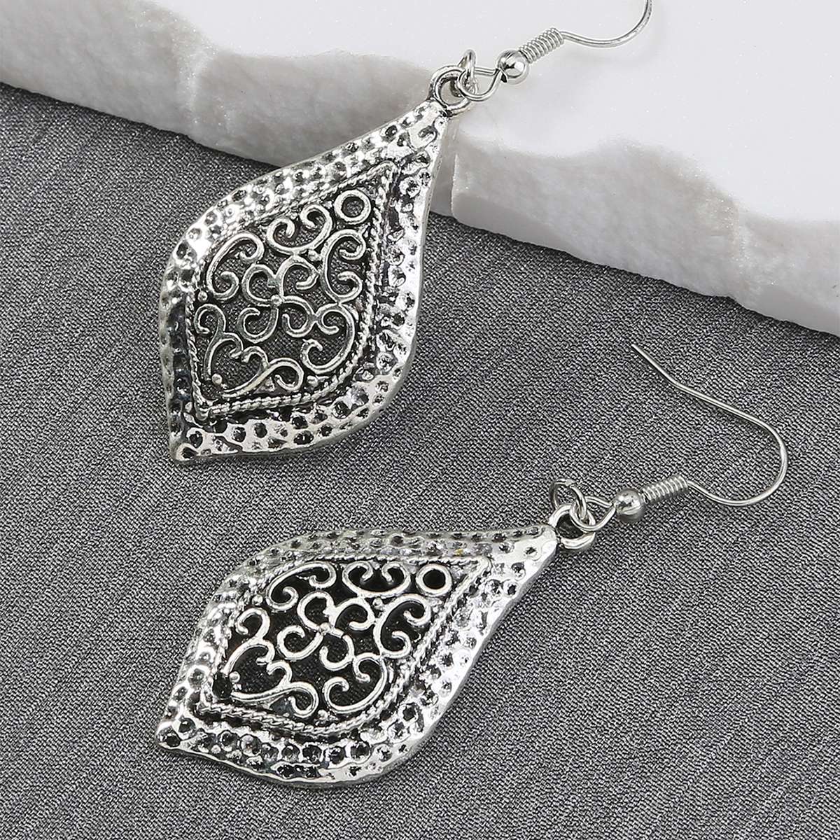 1 Pair Retro Ethnic Style Classic Style Heart Shape Flower Butterfly Zinc Alloy Drop Earrings display picture 12