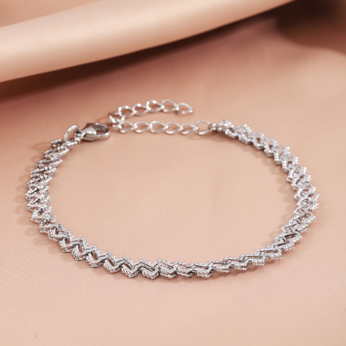 Wholesale Jewelry Basic Modern Style Classic Style Solid Color Alloy Bracelets display picture 5