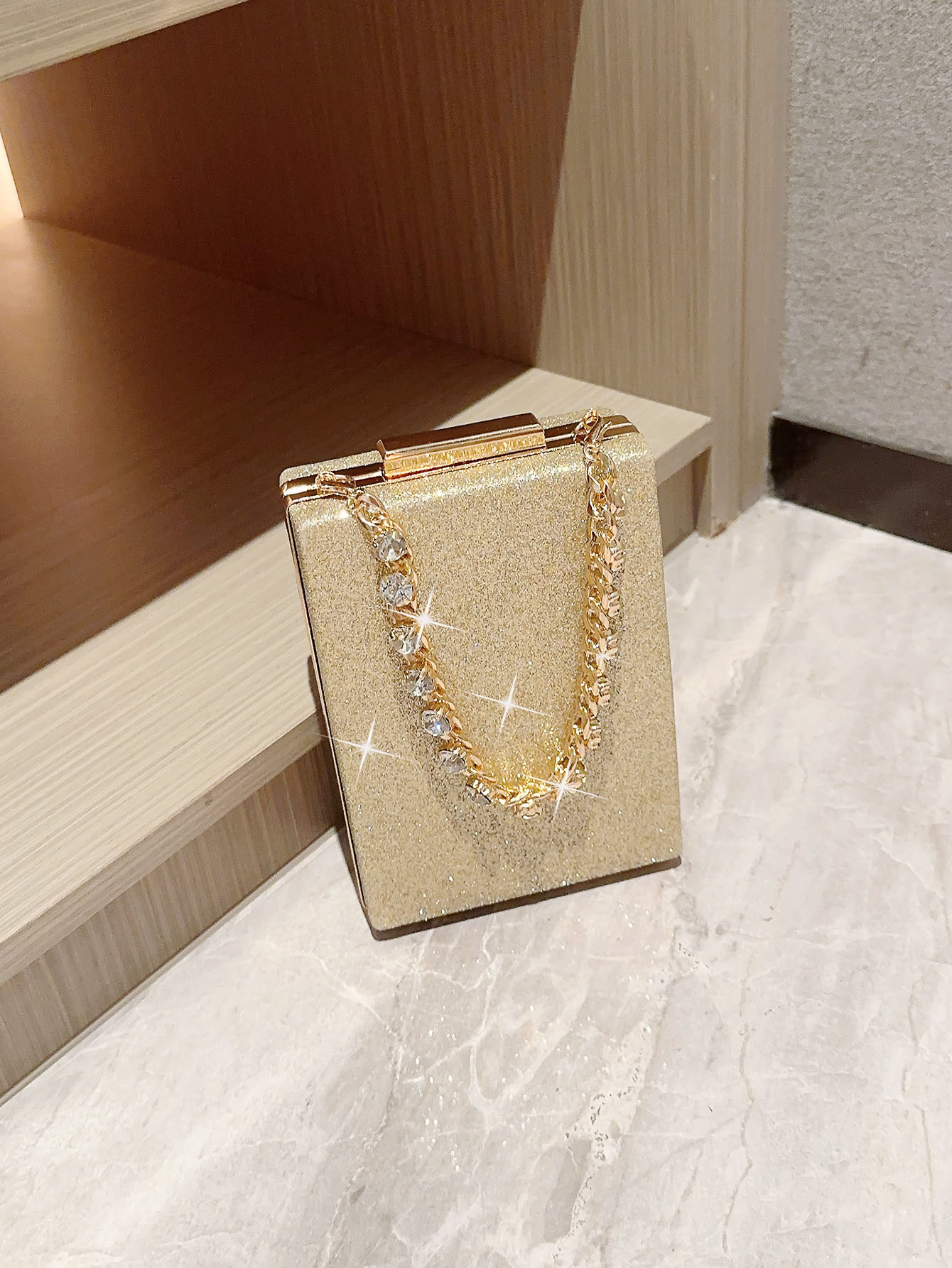 Women's Small Polyester Solid Color Elegant Classic Style Rhinestone Lock Clasp Evening Bag display picture 3