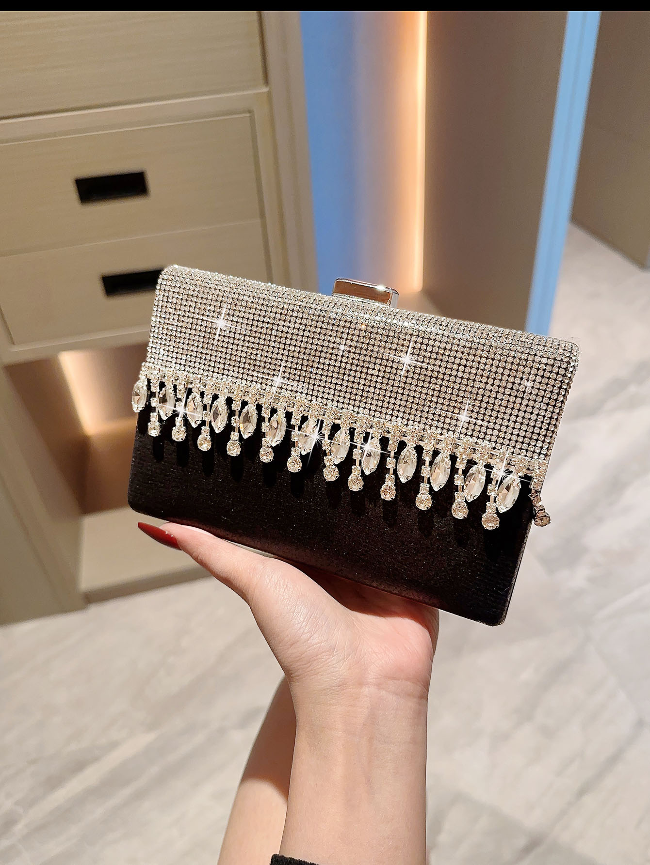 Black Polyester Color Block Rhinestone Square Evening Bags display picture 4