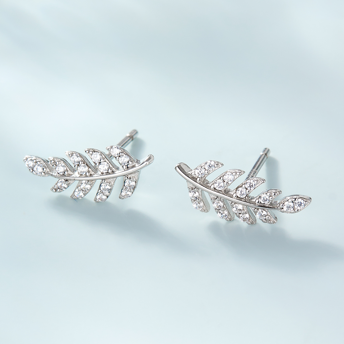 1 Pair Basic Modern Style Classic Style Leaf Inlay Sterling Silver Zircon White Gold Plated Ear Studs display picture 6