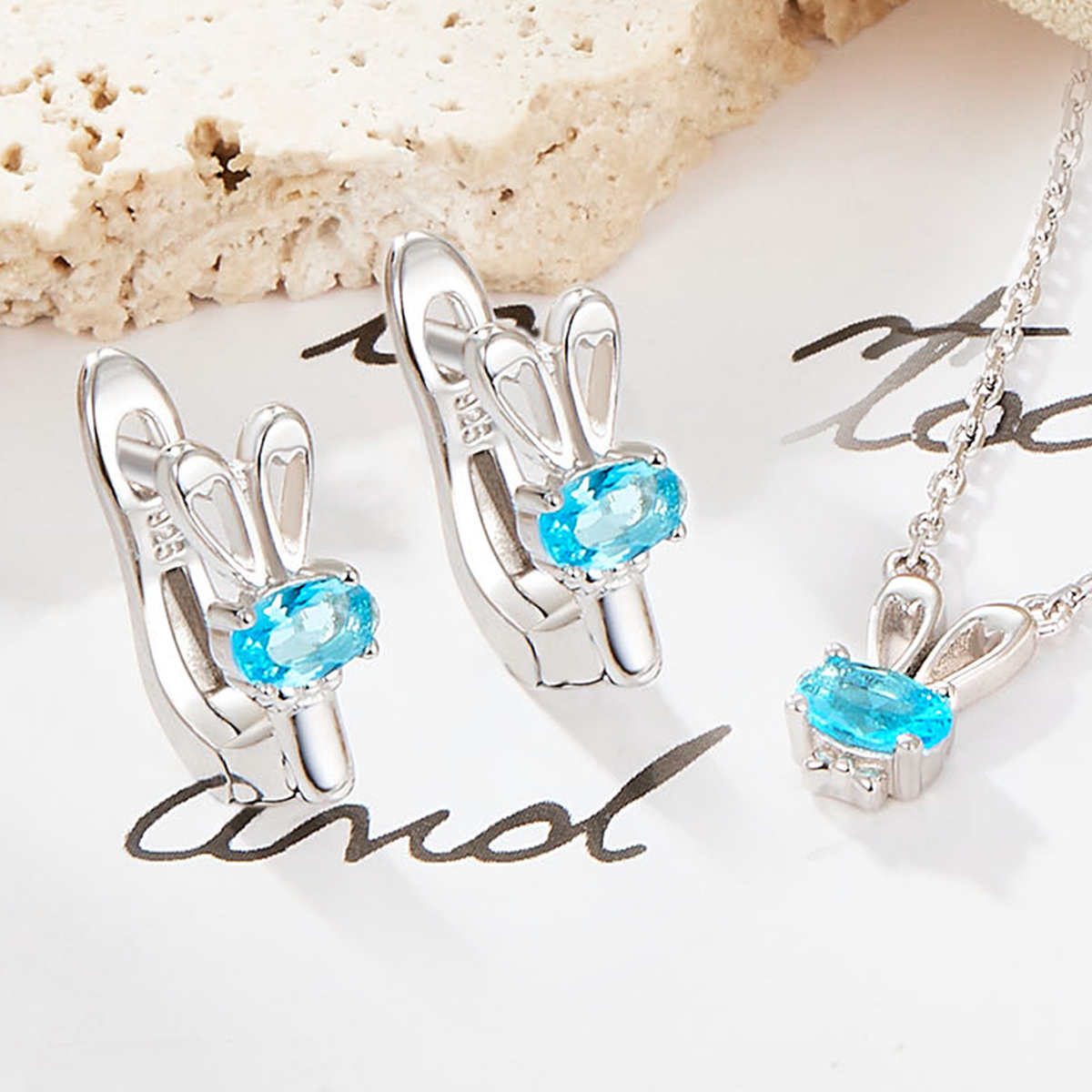 Elegant Lady Modern Style Rabbit Sterling Silver Inlay Zircon Women's Earrings Necklace Jewelry Set display picture 6