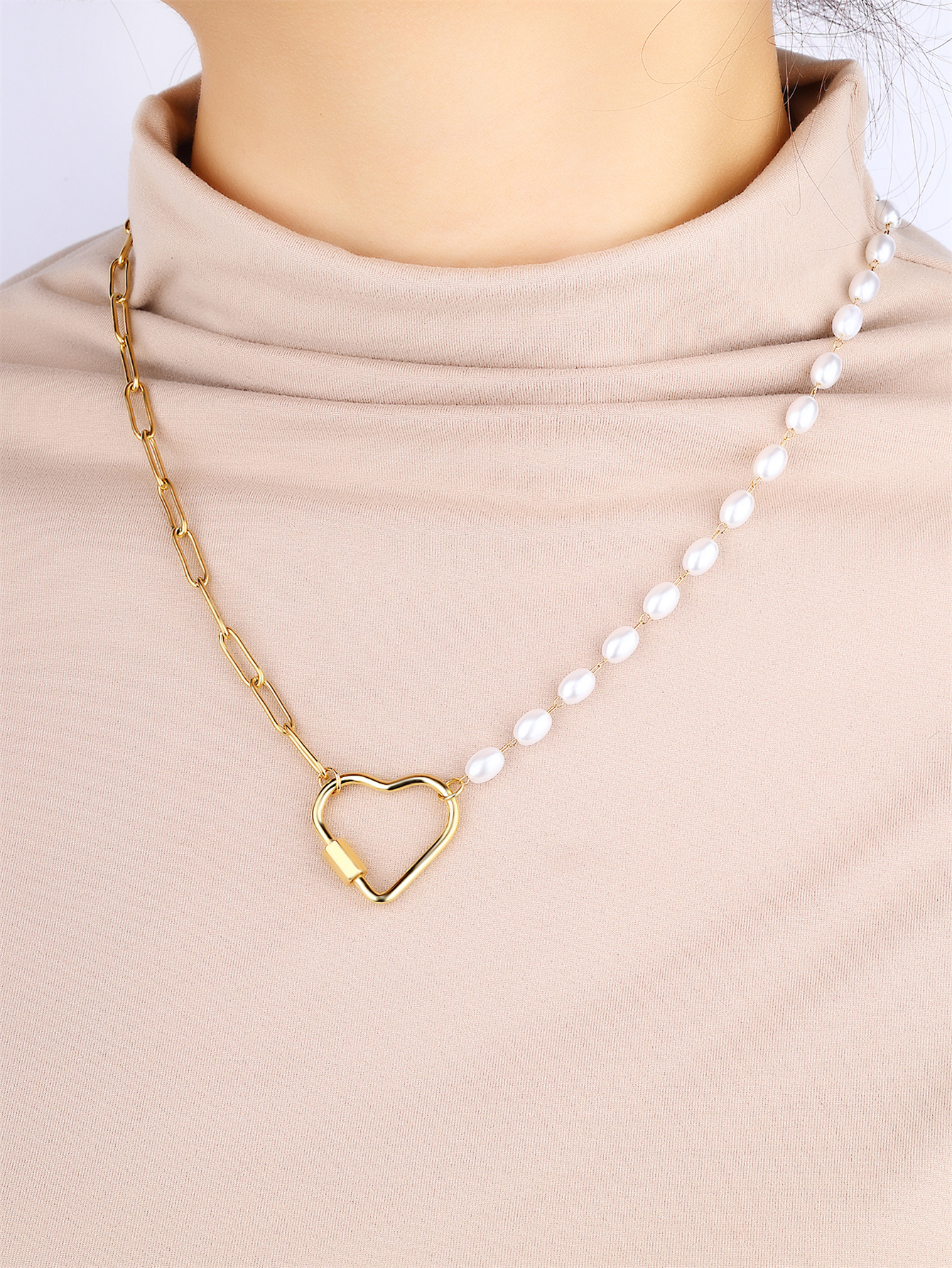 304 Stainless Steel 18K Gold Plated Modern Style Classic Style Inlay Sun Heart Shape Artificial Pearls Pendant Necklace display picture 13