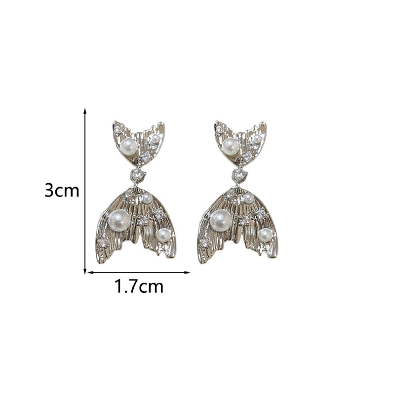 1 Pair Casual Simple Style Fish Tail Inlay Copper Pearl Zircon Drop Earrings display picture 7