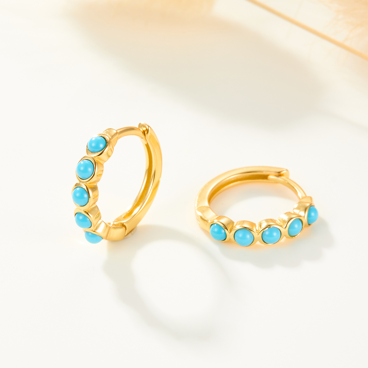 1 Pair Casual Tropical Simple Style Round Inlay Sterling Silver Turquoise Gold Plated Earrings display picture 5