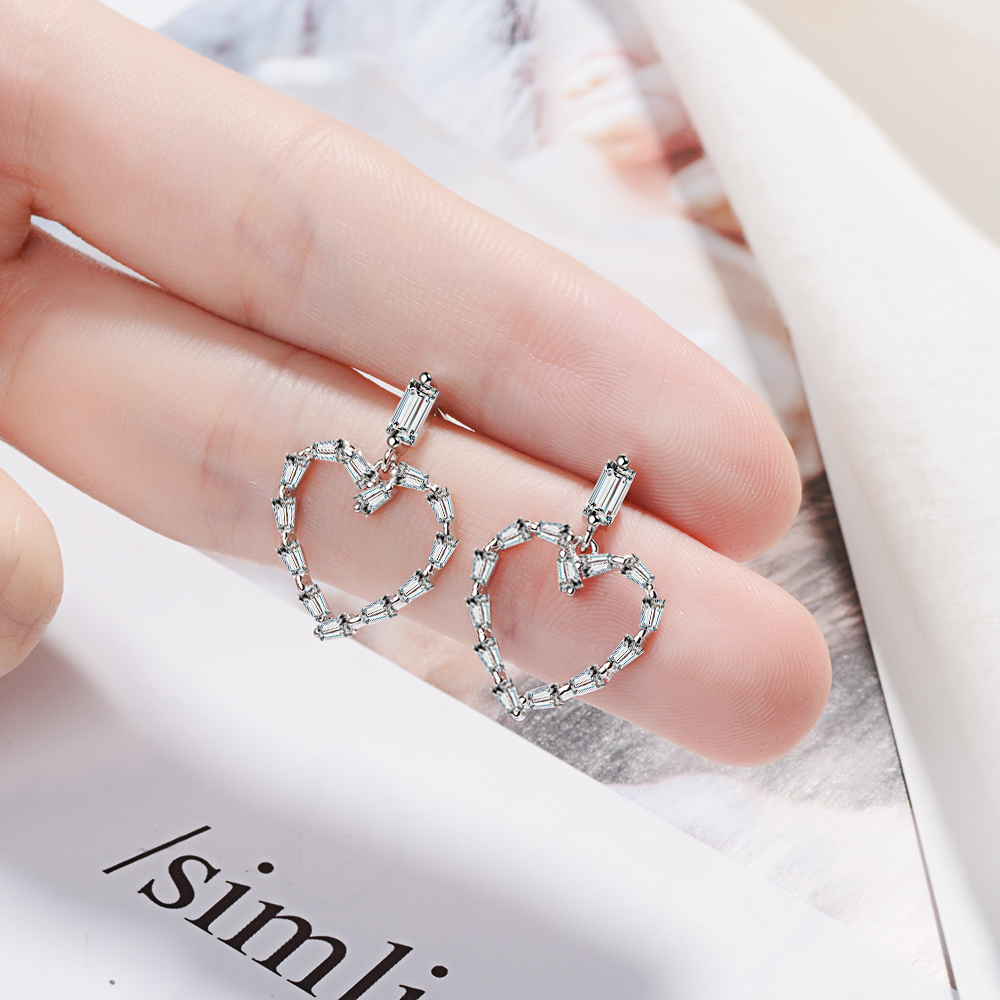 1 Pair Sweet Simple Style Heart Shape Hollow Out Inlay Copper Zircon Drop Earrings display picture 2