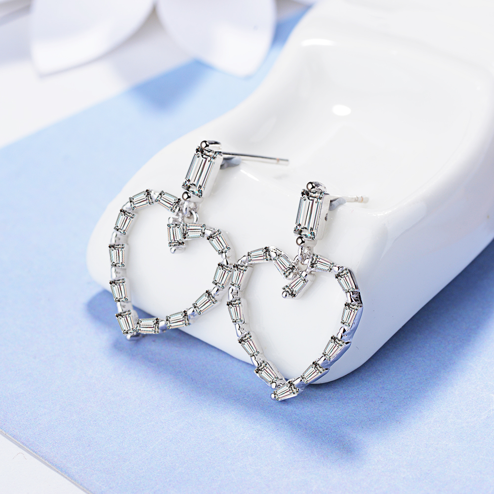 1 Pair Sweet Simple Style Heart Shape Hollow Out Inlay Copper Zircon Drop Earrings display picture 4