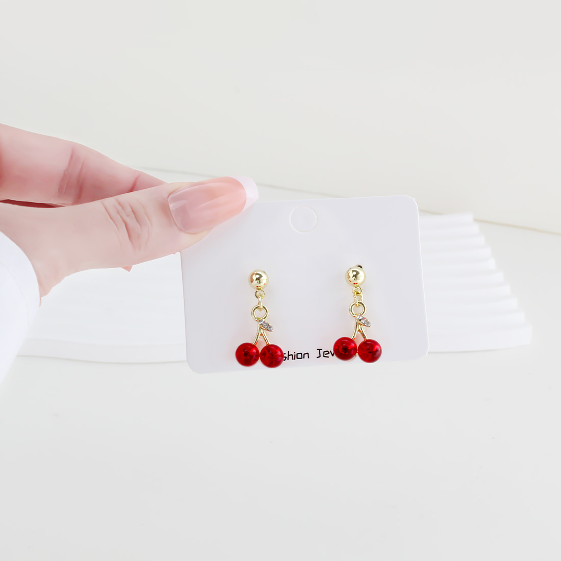 1 Pair Sweet Simple Style Commute Cherry Inlay Alloy Rhinestones Gold Plated Drop Earrings display picture 2