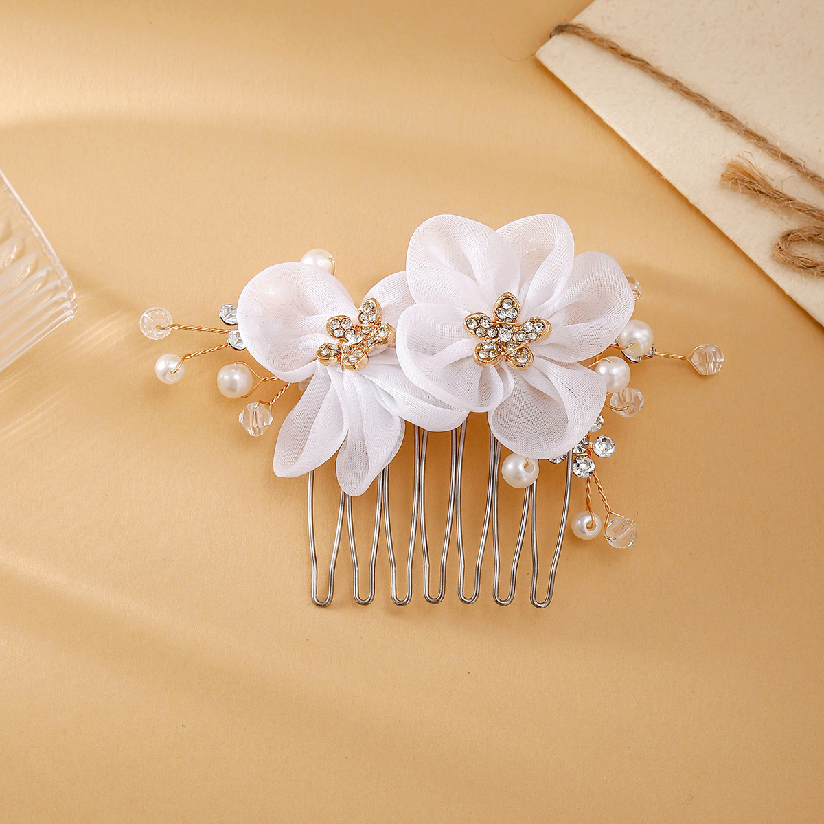 Women's Fairy Style Princess Bridal Flower Imitation Pearl Handmade Inlay Artificial Pearls Rhinestones Hair Clip Insert Comb display picture 1
