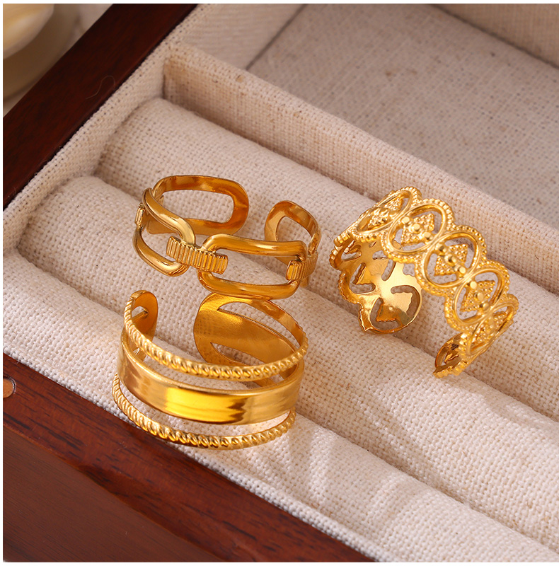 Titanium Steel 18K Gold Plated Casual Simple Style Layered Plating Hollow Out Round Heart Shape Lines Open Rings display picture 3