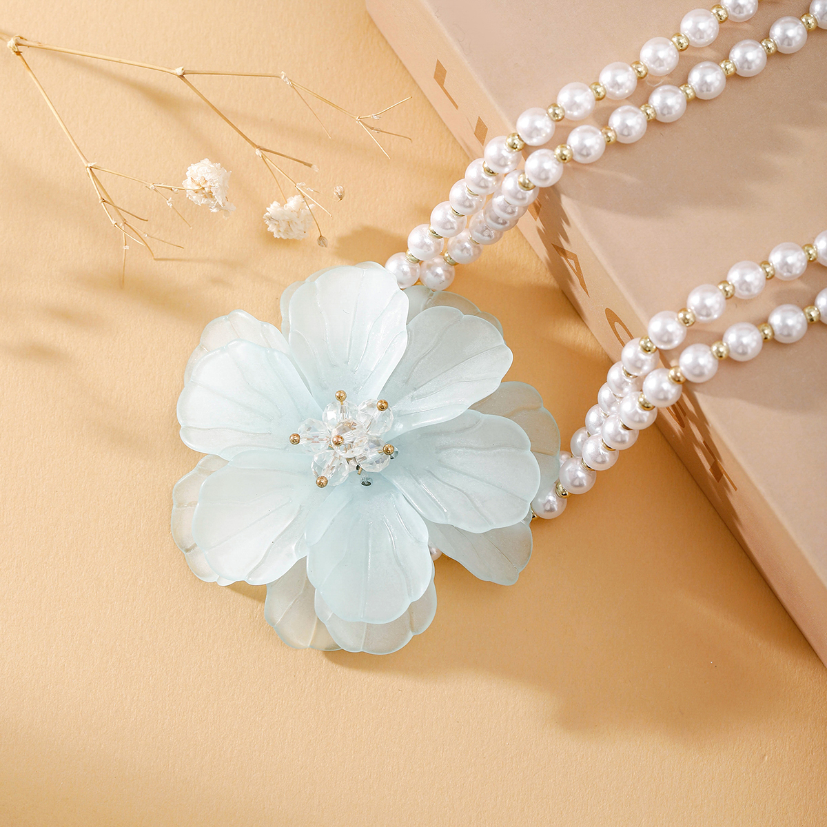 IG-Stil Süss Blume Imitationsperle Perlen Frau Halskette display picture 15